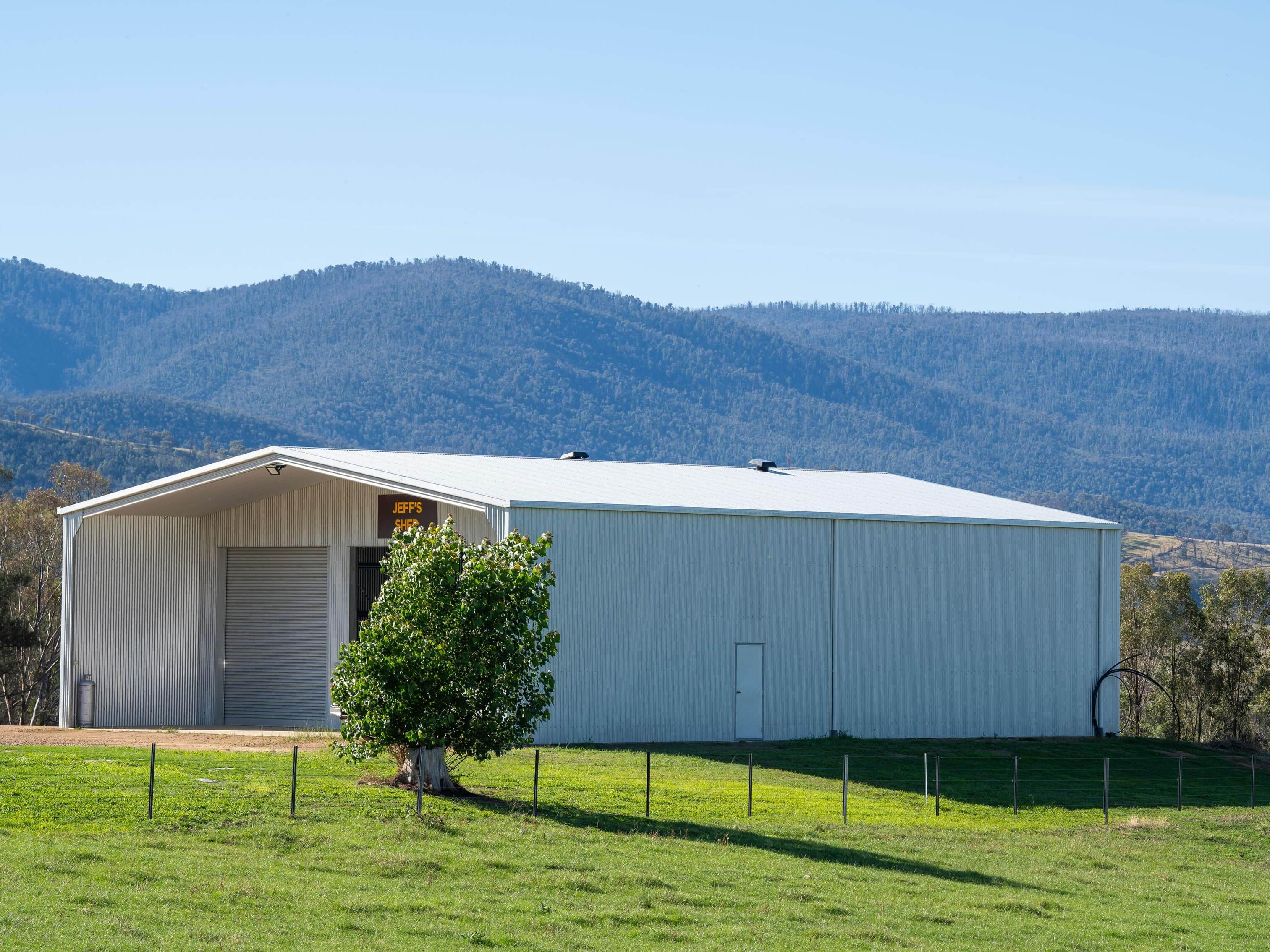 PAVEY ANGUS CUDGEWA-07107